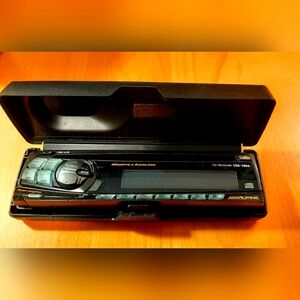 Alpine CDE-7856 Car Stereo CD Player Detachable Faceplate, With Case